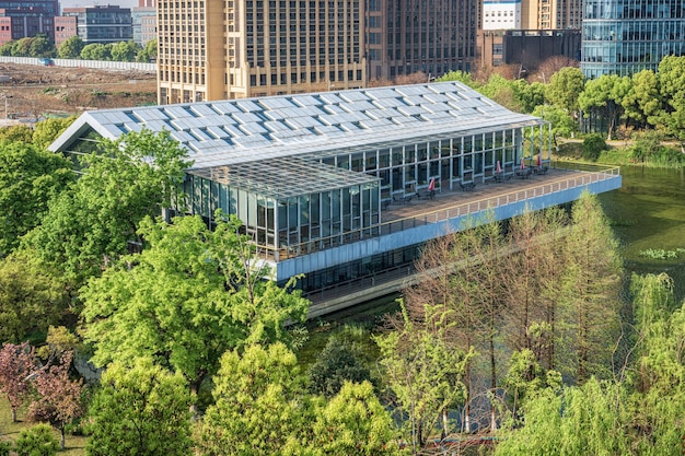 US Businesses: Maximize Renewable Energy Tax Incentives by 2025