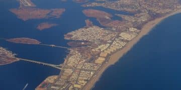 How the US Will Adapt to 1 Foot Sea Level Rise by 2040: Strategies & Challenges - Cover Image