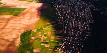 Remote Work's Long-Term Impact on US Communities Explained - Cover Image
